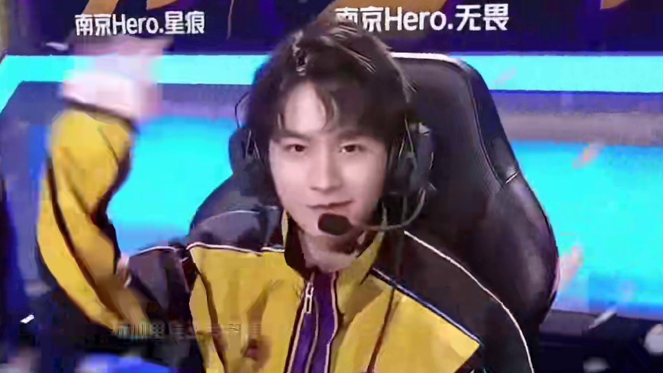 在现代足球